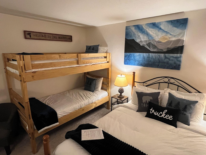 Bedroom 3, Donner Lake Inn, Nevada