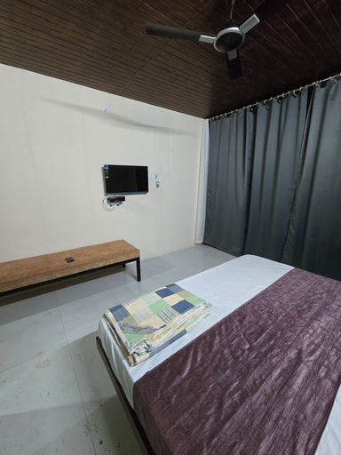 Room 5, SHYAM RESORT, East Nimar