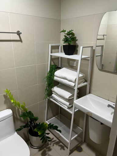 Bathroom 5, Fame Residences Mandaluyong 1BR with balcony pool VIEW, Mandaluyong