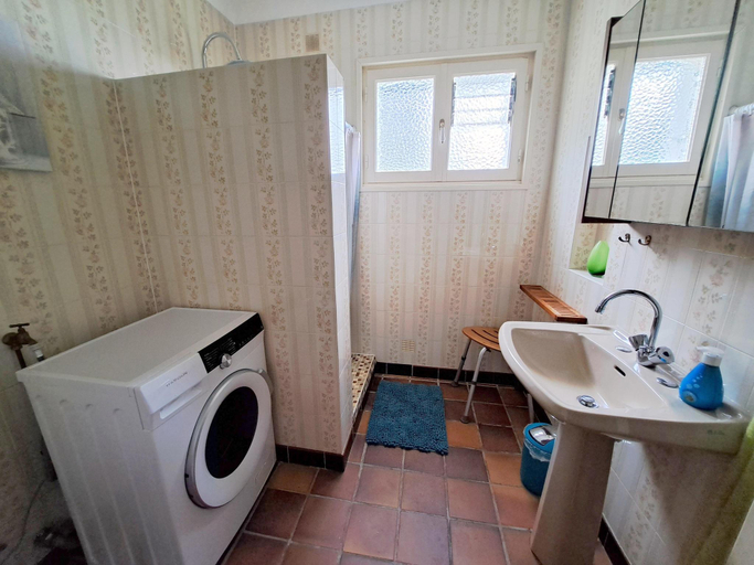Bathroom 3, Holiday Home in Plozévet near Beaches, Finistère