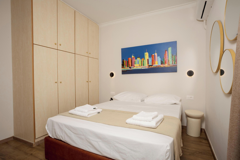Room 4, Theni City Apartment by Zen Estate, Crete