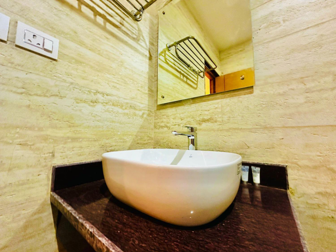 Bathroom 3, Hotel Ultra International, Lumbini