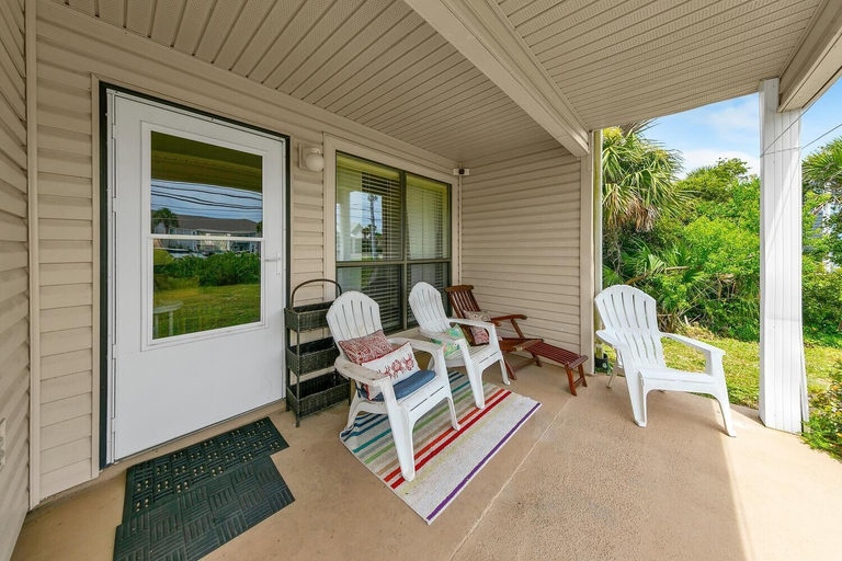 Others 5, Laguna Beach Breeze, Bay