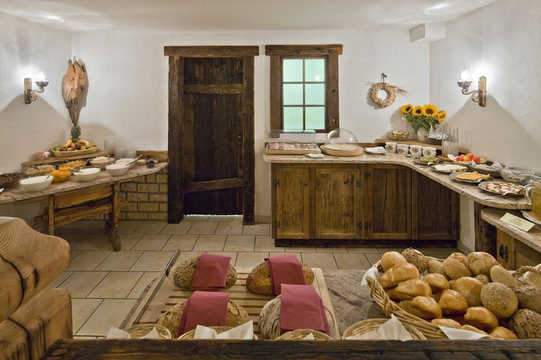 Food & Drinks 5, Annex Antika, Visp