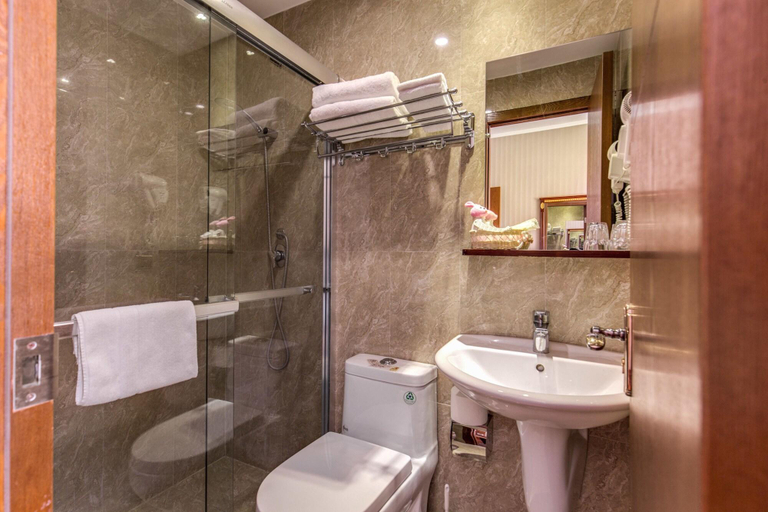 Bathroom 4, B&B Drago D'Oro, Rome