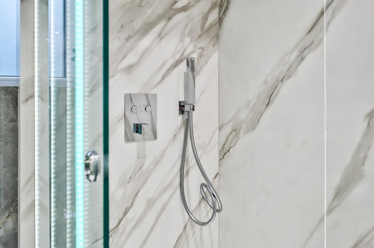 Bathroom 3, Bryanston Apartments, London
