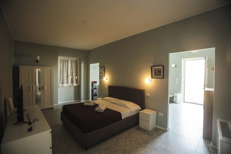 Bedroom 3, 4Brooms-Paladini b&b, Lecce