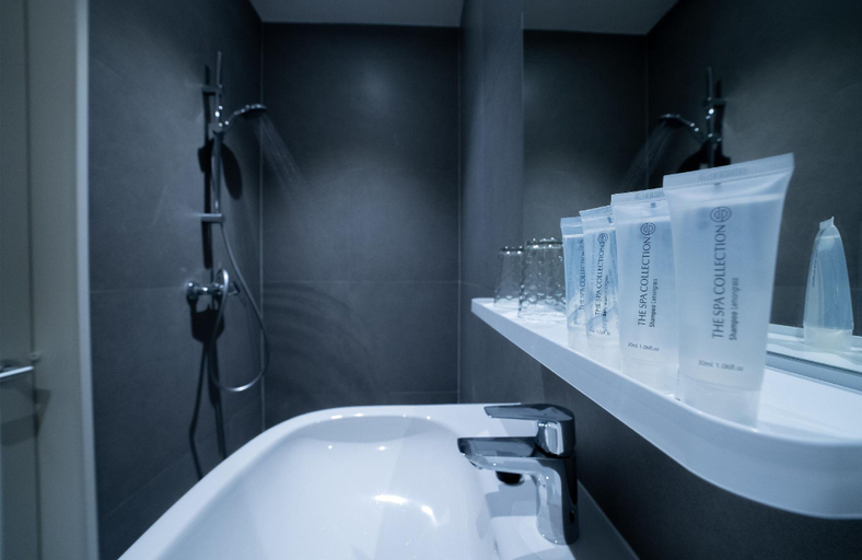 Bathroom 4, MA Airport Hotel Hoofddorp, Haarlemmermeer