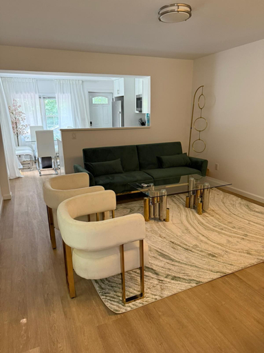 Living area 3, Elegant Hideaway with Free Parking, Westchester