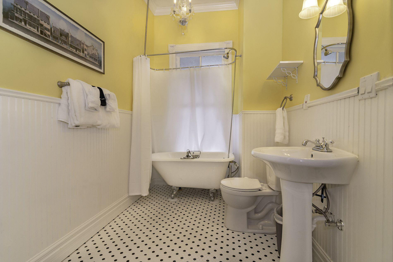 Bathroom 3, The Mansion on 17th, Galveston