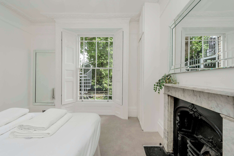 Interior 2, Modern 2 bed Flat - Hammersmith Grove, London