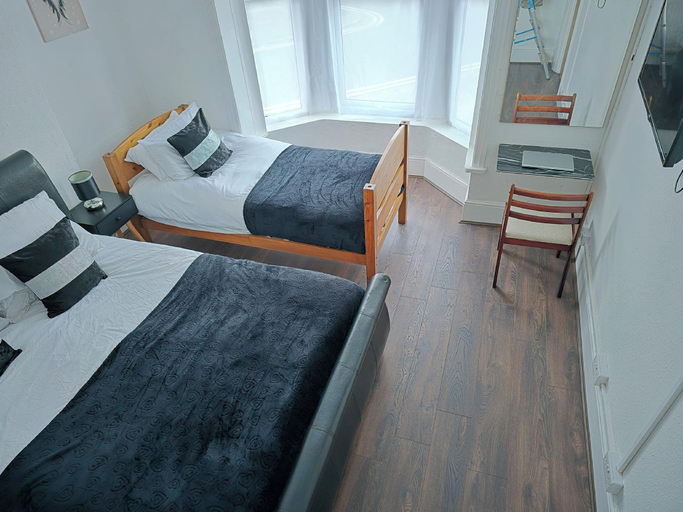 Others 4, PRIVATE ROOM TOWN CENTRE FREE PARKING, Buckinghamshire