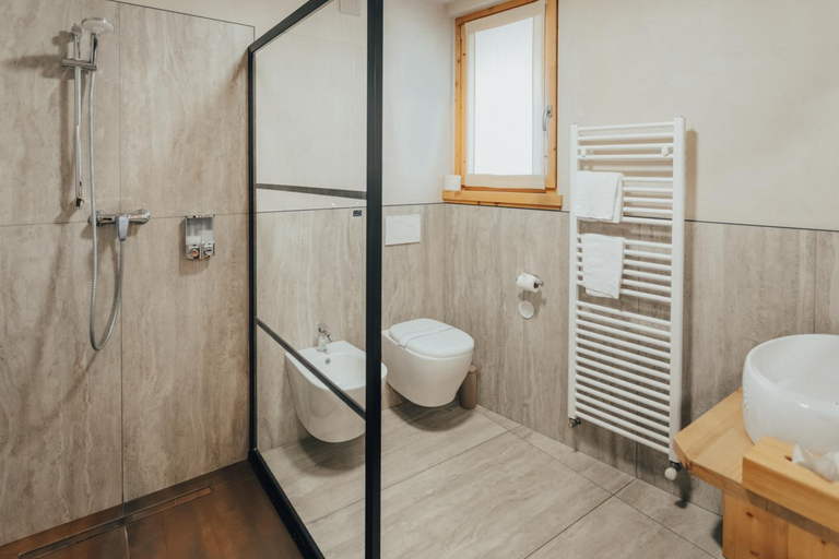 Bathroom 2, B&B Antica Residenza Centro Storico, Sondrio