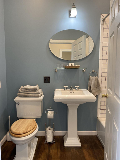 Bathroom 3, Letchworth Farm Guesthouses, Livingston