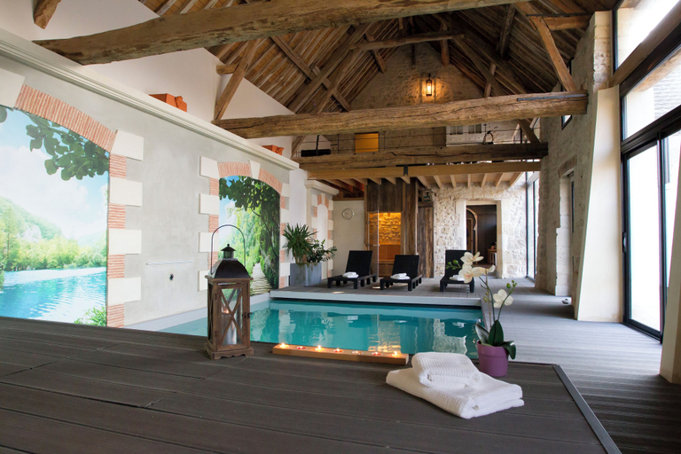 Indoor pool 2, LA CRESSONNIERE, Aisne