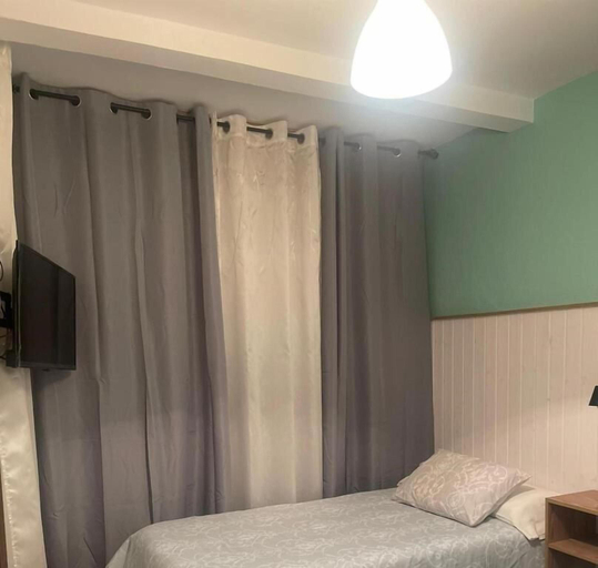 Bedroom 4, Hostal Julio Cesar, León