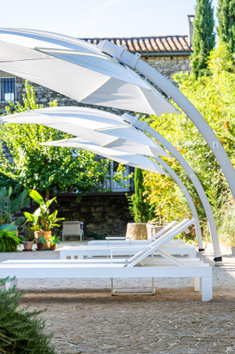 Others 5, Secret d'Uzes - Le Duche - Piscine chauffee et Jacuzzi, Gard