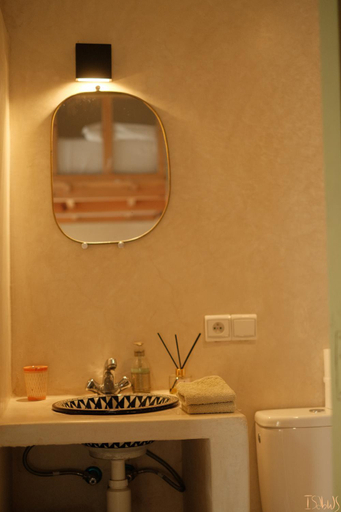 Bathroom 3, Riad Yu Yu, Marrakech