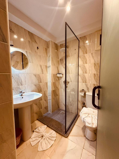 Bathroom 2, Glory Pyramids Inn, Unorganized in Al Jizah