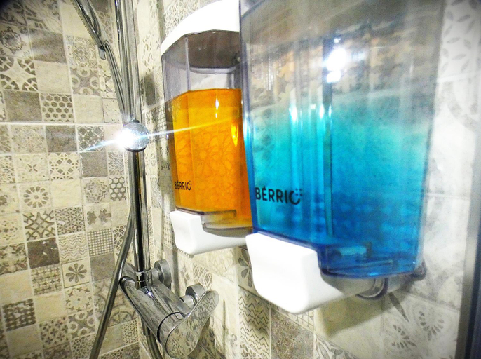 Bathroom 2, Pinhal Litoral, Marinha Grande