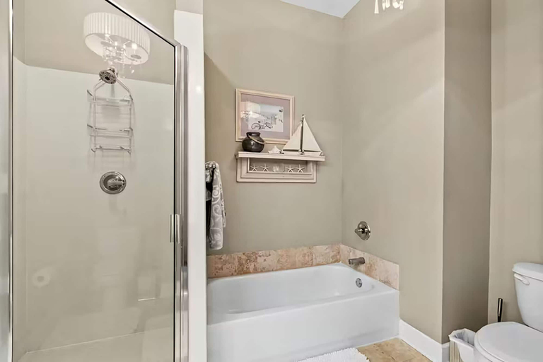 Bathroom 4, Paradise 2205, Walton