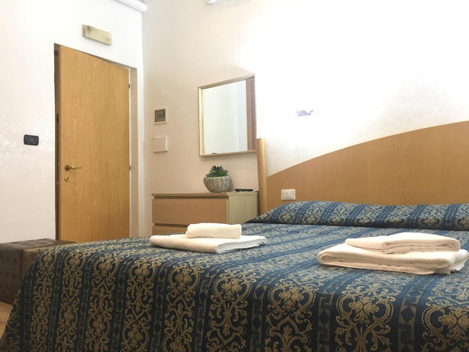 Bedroom 3, TAWHID ACCOMODATION, Rome