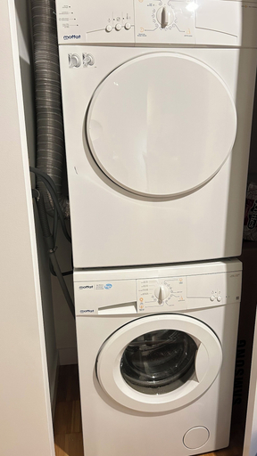 Laundry, Ocean View Condo . Downtown Vancouver, Greater Vancouver