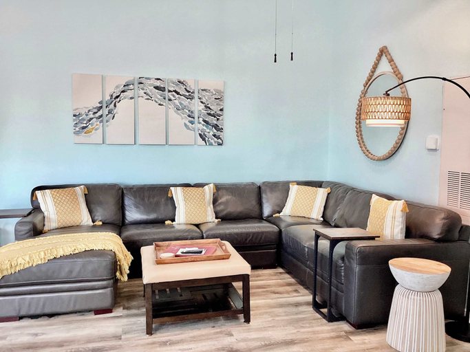 Living area 4, Saltwater Solace, For 8, Galveston