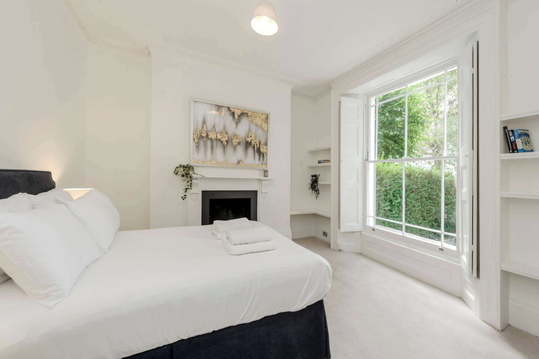 Interior 3, Modern 2 bed Flat - Hammersmith Grove, London