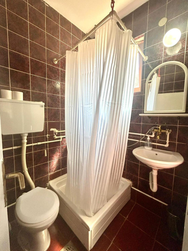 Bathroom 3, Bulevar, Valjevo