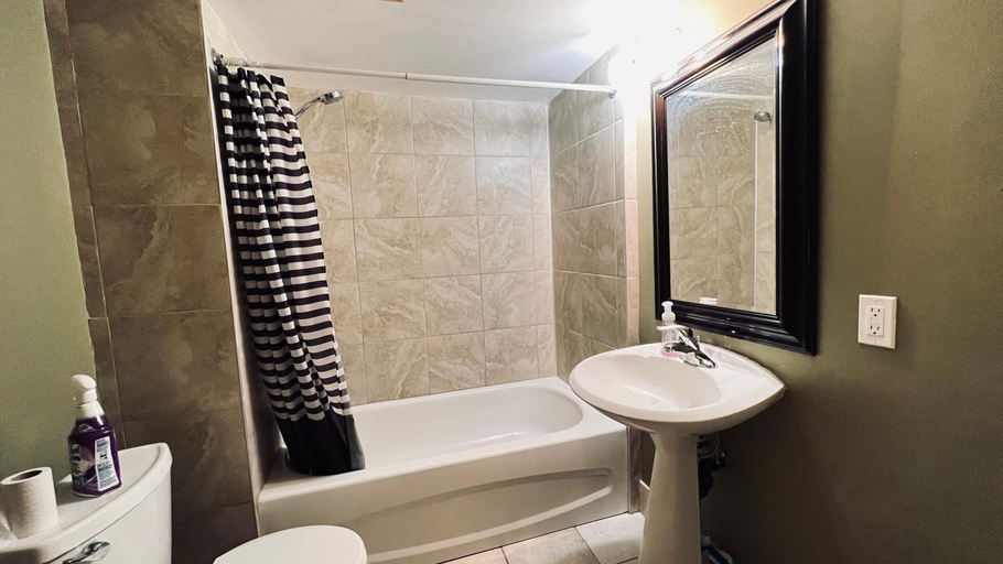 Bathroom, Private Rooms Close to NAIT Guest House For Men Only, Division No. 11