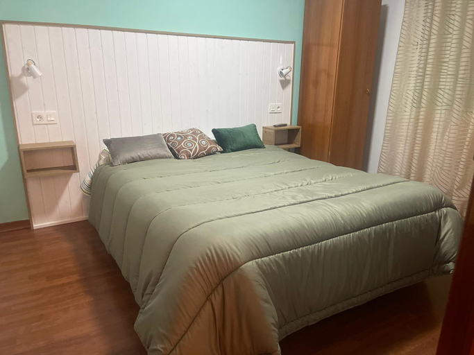 Bedroom 4, Hostal Julio Cesar, León