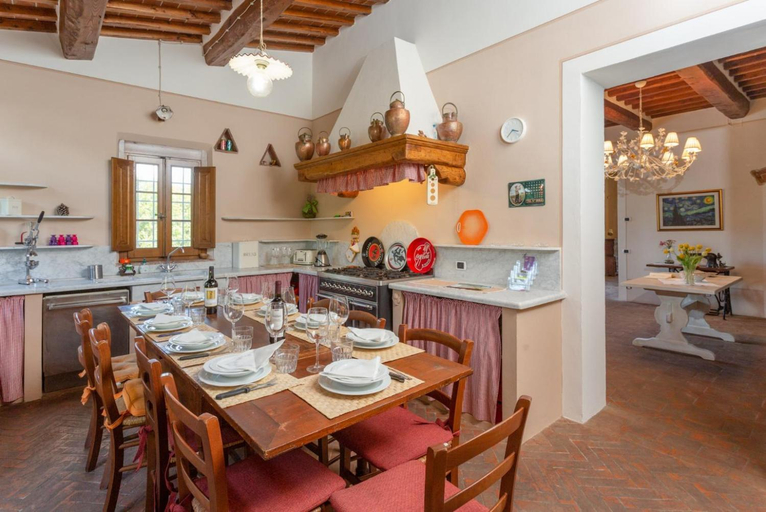 Food & Drinks, Villa Rossa Large Private Pool, WiFi, Pisa