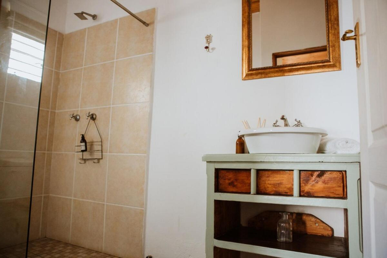 Bathroom 3, The Townhouse, Cacadu