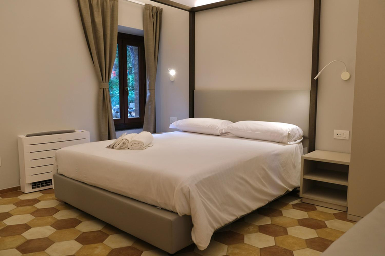 Bedroom 2, Villa Figoli Suites, Genova