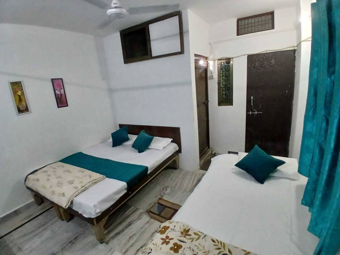 Room 2, Kaashvi Home Stay, Varanasi