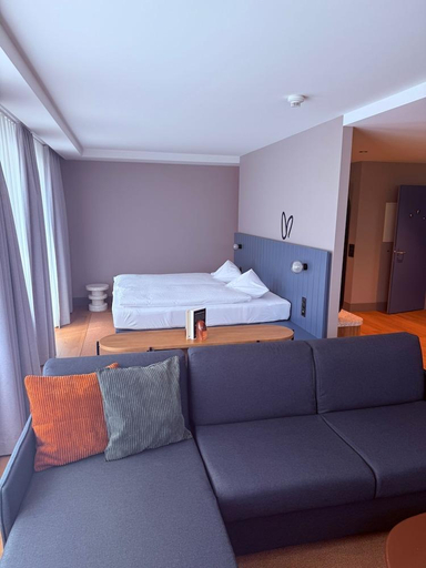 Bedroom 2, HOP Apartments & Suites, Interlaken