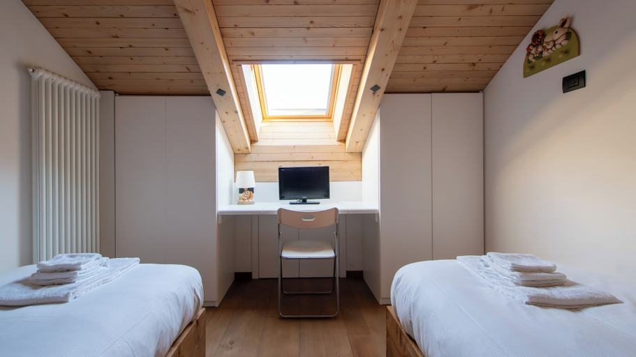 Interior 2, Per Piatta 14, Sondrio
