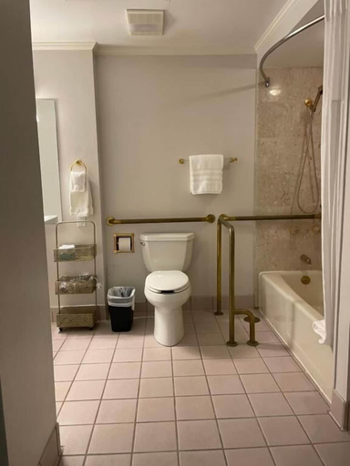 Bathroom 4, Hotel Phillips, Washington
