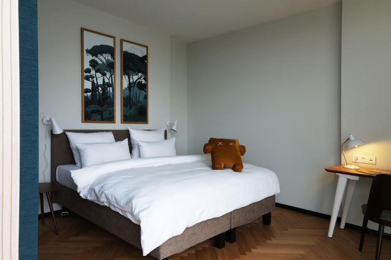 Bedroom 5, Hood House Kassel, Kassel