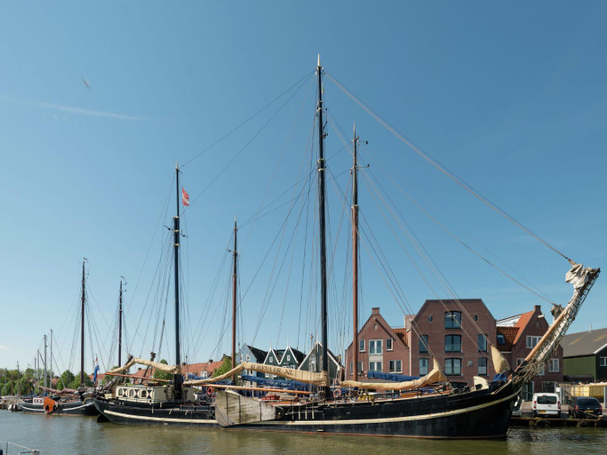 Others 4, Boat in Leiden near City Center  Museums, Leiden