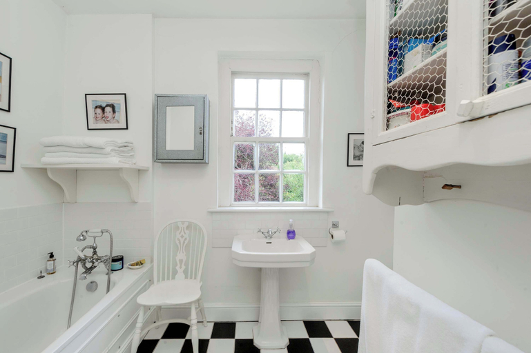 Interior 3, Beautiful Family Home With Garden & Pool - Wimbledon, London