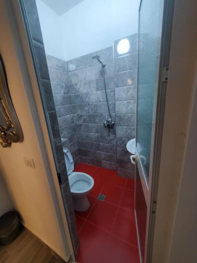 Bathroom, BS Hotel, Durrësit