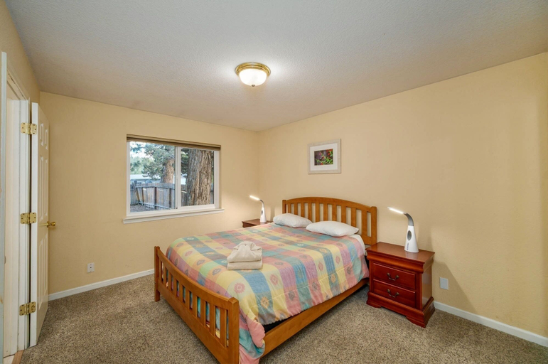 Room 2, 1821 Arrowhead 2 Bedroom Home, El Dorado