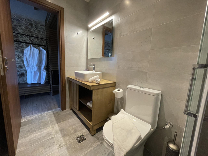 Bathroom, Acropolis Mystra Guesthouse, Peloponnese