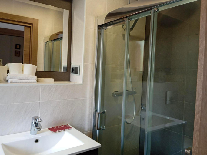 Bathroom 2, Apartamentos Confort Formigal 3000, Huesca