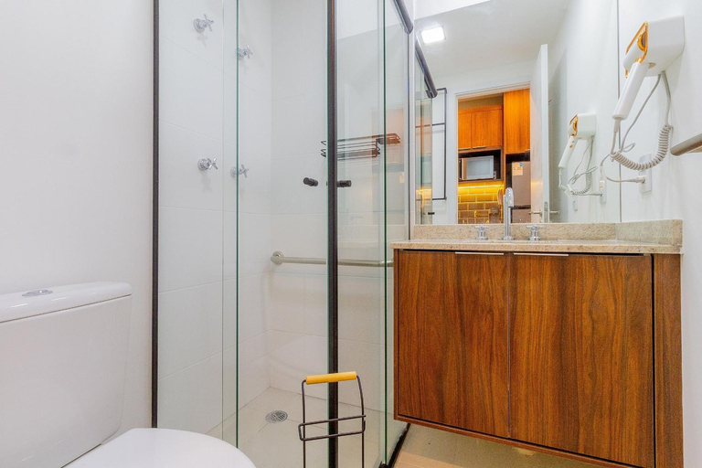 Bathroom 4, Handy Paraiso condominio com piscina ao lado do Ibirapuera, São Paulo