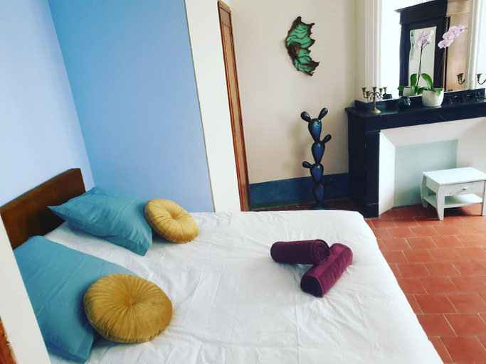 Bedroom 2, Les 2 Droles d'Oiseaux, Aude