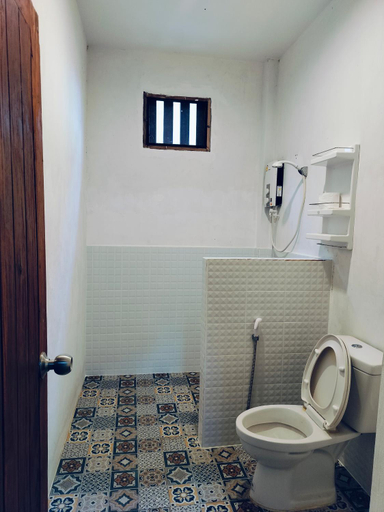 Bathroom 3, Bannoi Himsuan, San Pa Tong