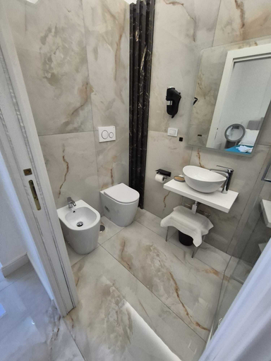 Bathroom 4, Arco Boutique Rooms, Napoli